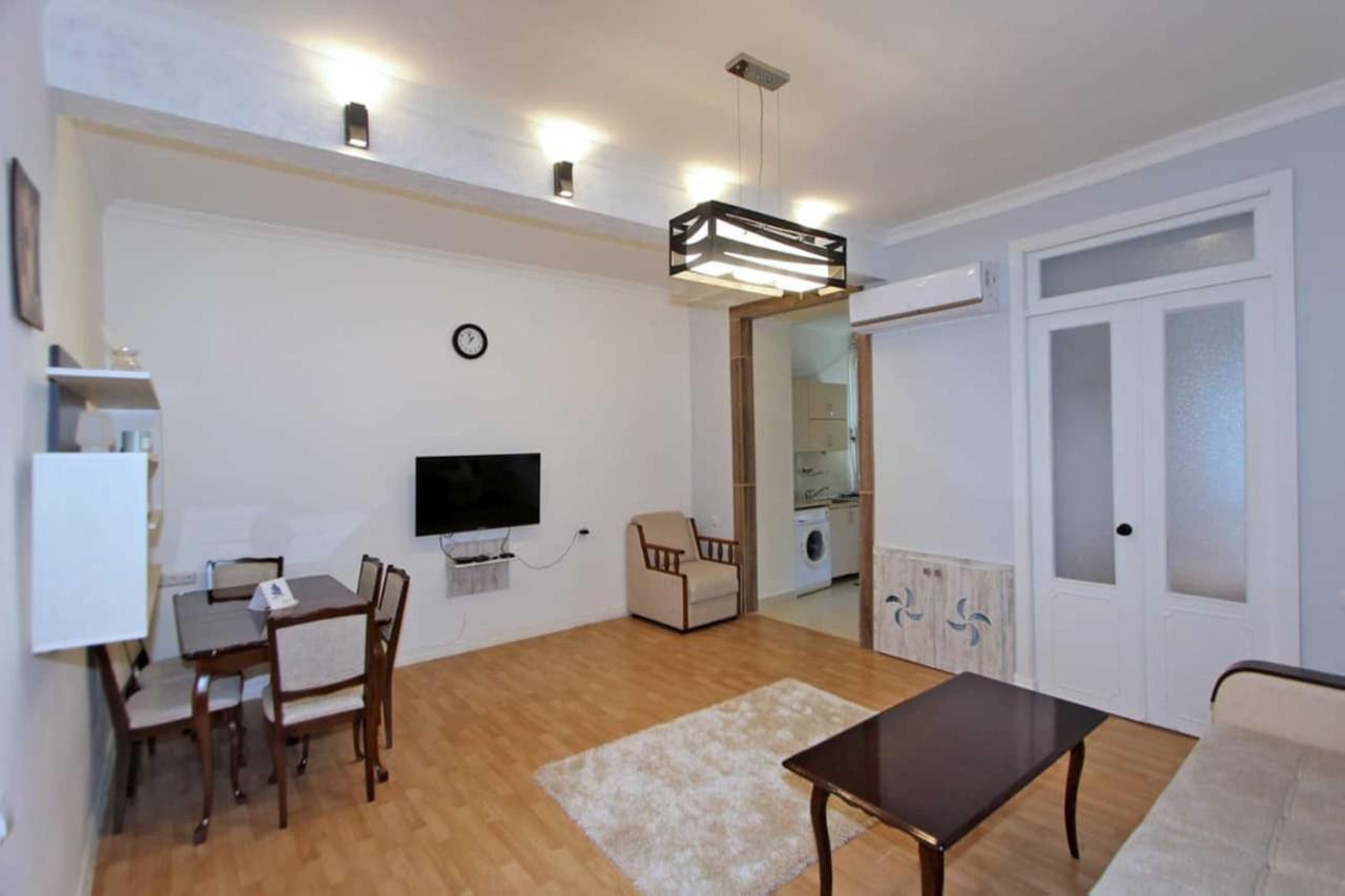 Sunny Apartment In The Center Ереван Екстериор снимка